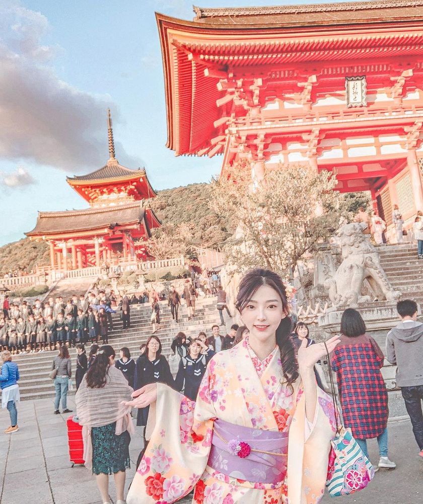 白皙小仙女「Lily」不食人間煙火的甜美脫俗，超不科學螞蟻腰性感到爆炸-第1章-图片18