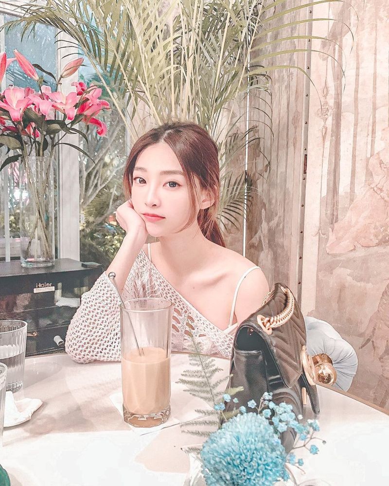 白皙小仙女「Lily」不食人間煙火的甜美脫俗，超不科學螞蟻腰性感到爆炸-第1章-图片21