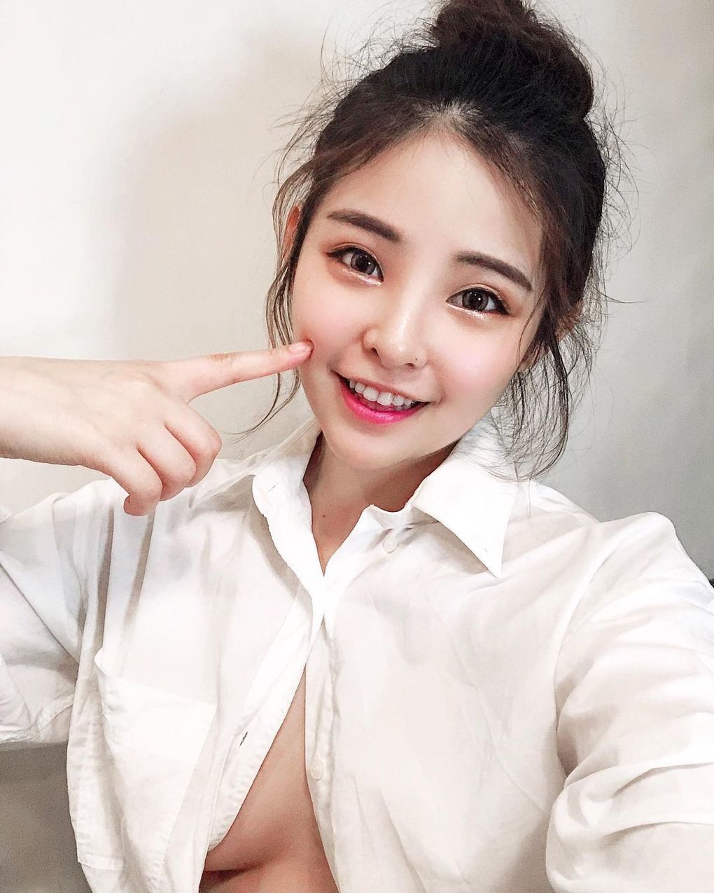 甜美氣質無界限「Cynthia 圓圓」胸前曼妙美乳就跟名字一樣圓圓der-第1章-图片4