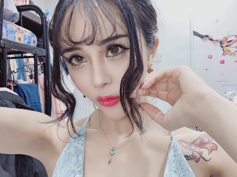 小甜心「Alice 瑄妹」深溝視角太邪惡 白皙長腿誘人程度UPUP-第1章-图片5