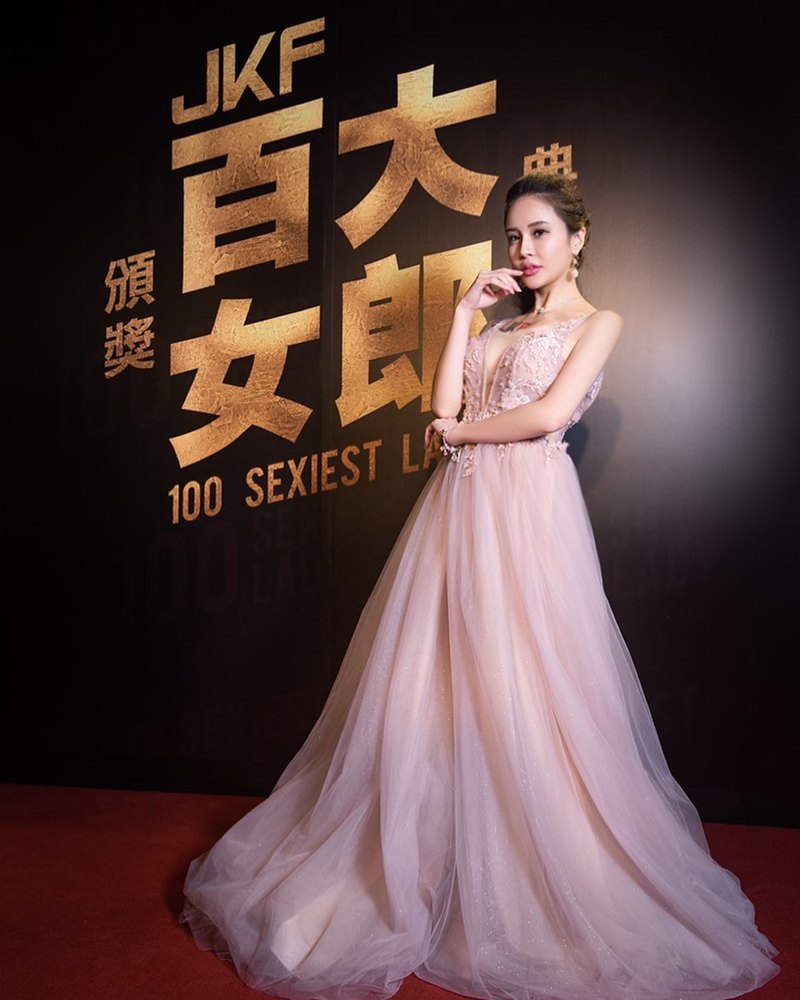 小甜心「Alice 瑄妹」深溝視角太邪惡 白皙長腿誘人程度UPUP-第1章-图片21