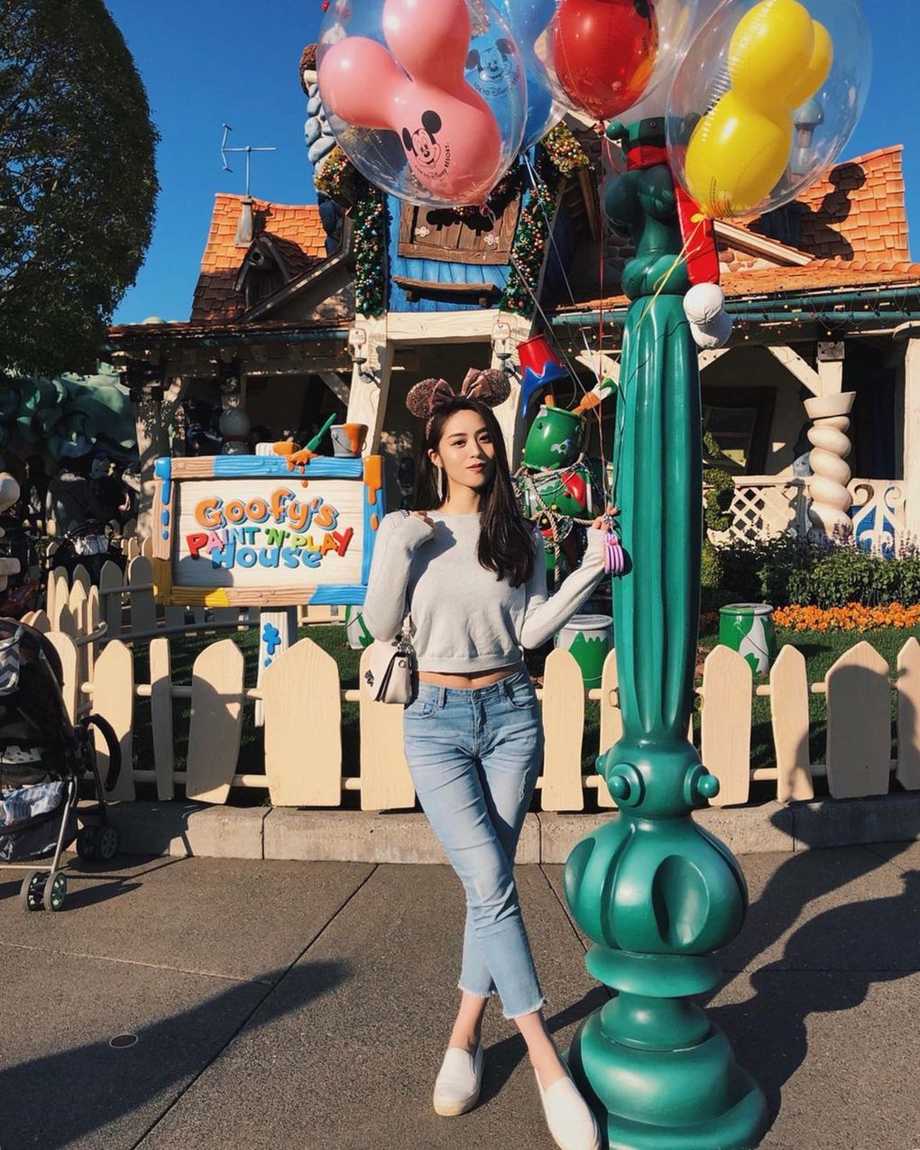 零死角小臉美人「呂尤」甜美陽光笑容加上超性感S曲線，一舉一動都充滿誘惑還有優雅-第1章-图片3