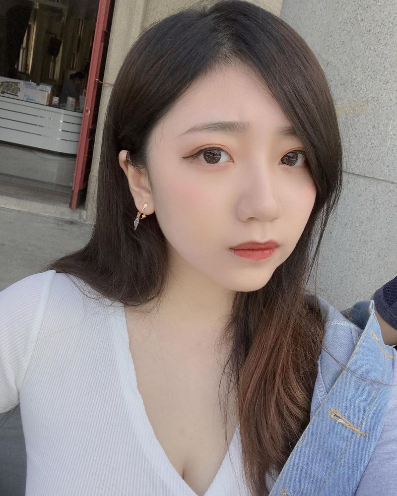 吃貨甜心「夜雨」有顏值有實力的遊戲實況主，超萌女神還神似宅男女神郭雪芙-第1章-图片17