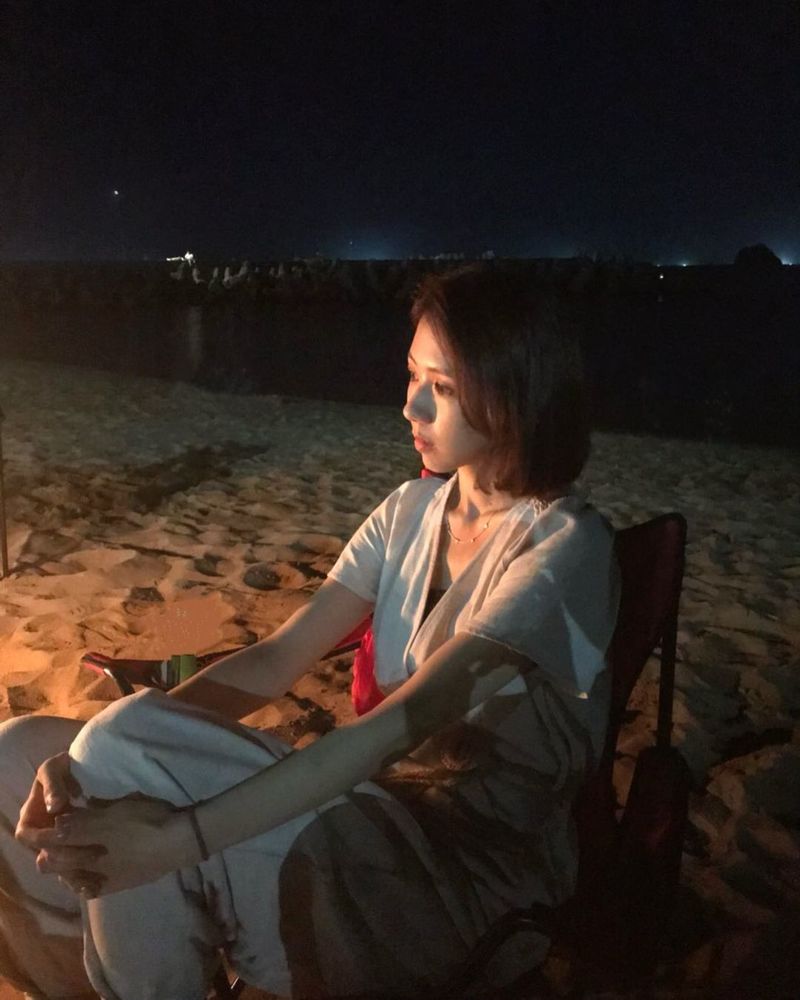 氣質空姐「Tiffany」巴掌小臉、水靈大眼睛的甜美女神，空中瑜伽維持性感好體態-第1章-图片15