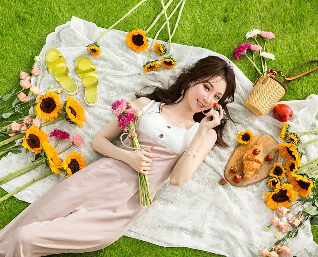 美女直播主太性感「珈菲 Garfield」超胸身材加上腹肌，甜美女神還會畫畫跟唱歌-第1章-图片3