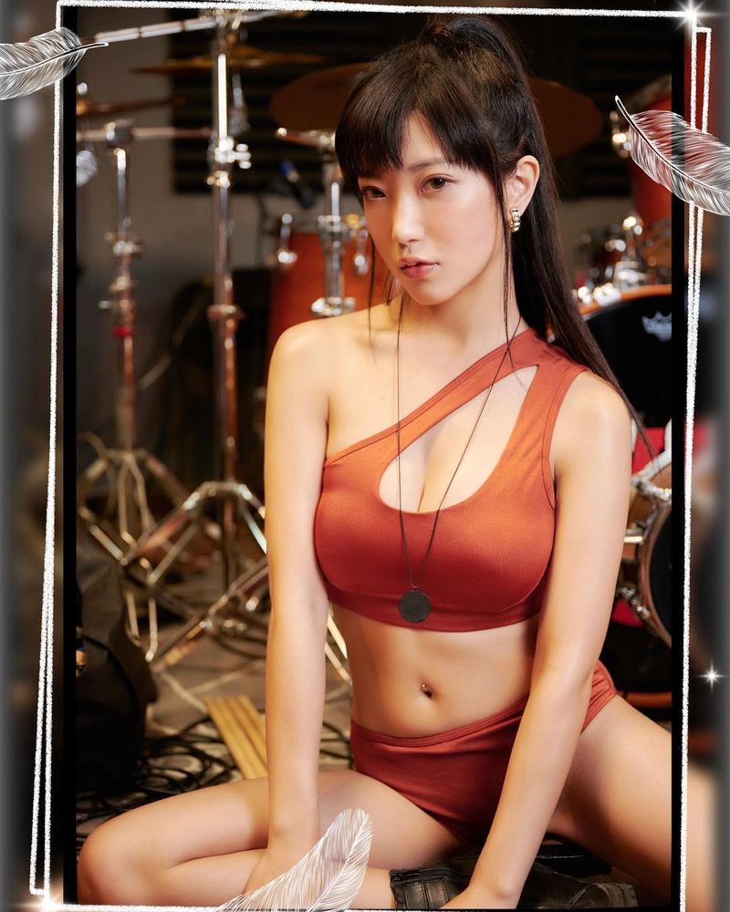 小隻馬甜心「派派」清純甜美笑容給你滿滿初戀感，超火辣電臀讓你移不開視線-第1章-图片17