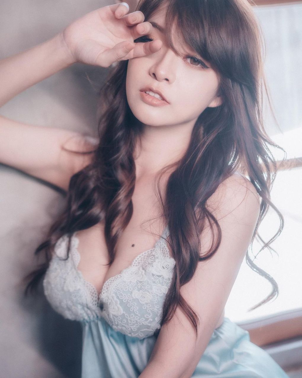 G杯惹火身材「郭鬼鬼」甜美外表獲選封面女郎 性感姣好身材表露無遺-第1章-图片8