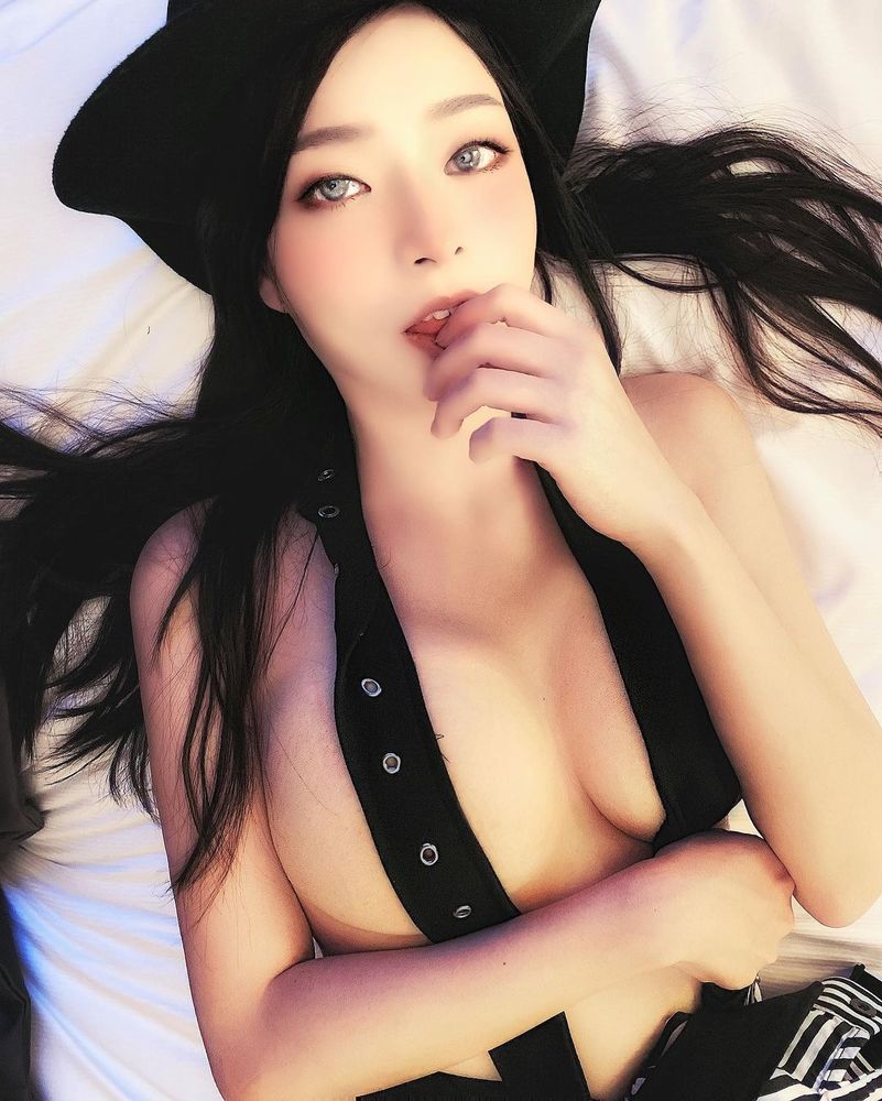 G杯惹火身材「郭鬼鬼」甜美外表獲選封面女郎 性感姣好身材表露無遺-第1章-图片48