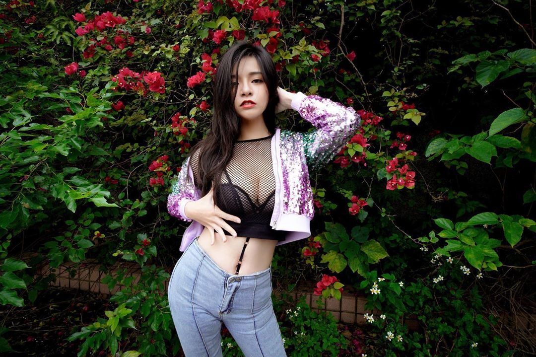 G杯惹火身材「郭鬼鬼」甜美外表獲選封面女郎 性感姣好身材表露無遺-第1章-图片61