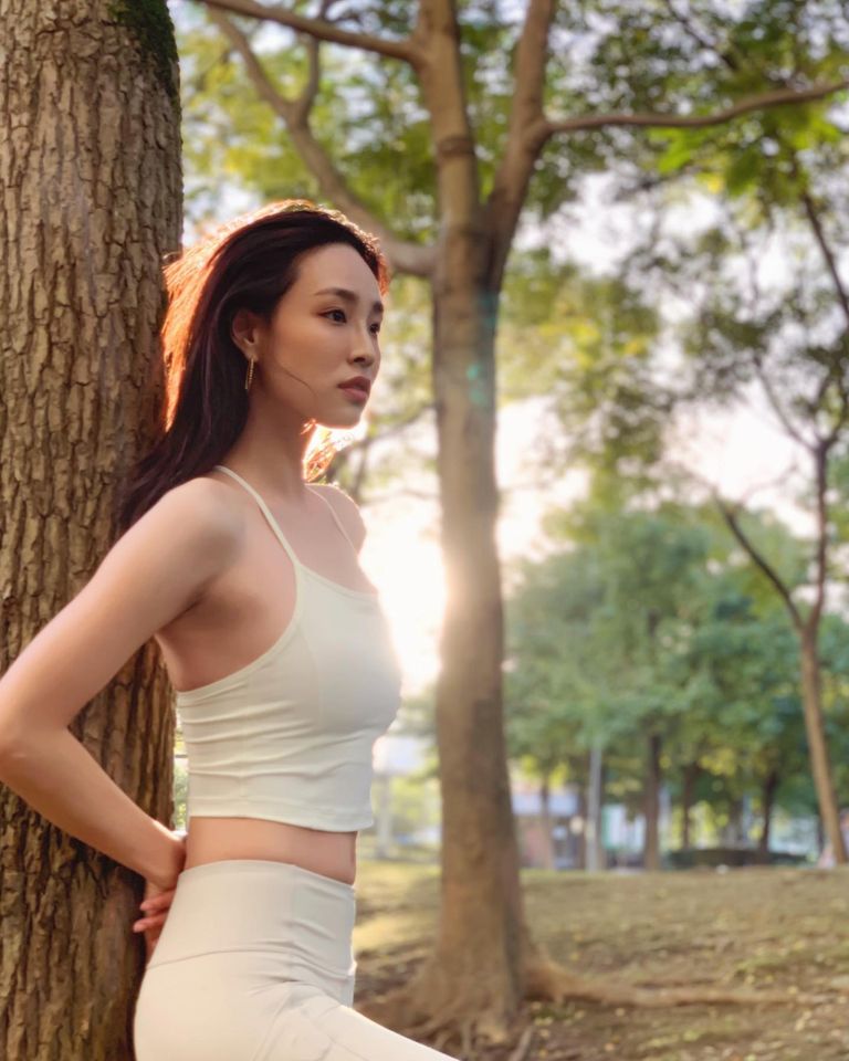 這就是傳說中的高級臉！ 「張耘芝 U.Z」廣告商寵兒，自然高冷臉蛋加上超性感腹肌身材！-第1章-图片2