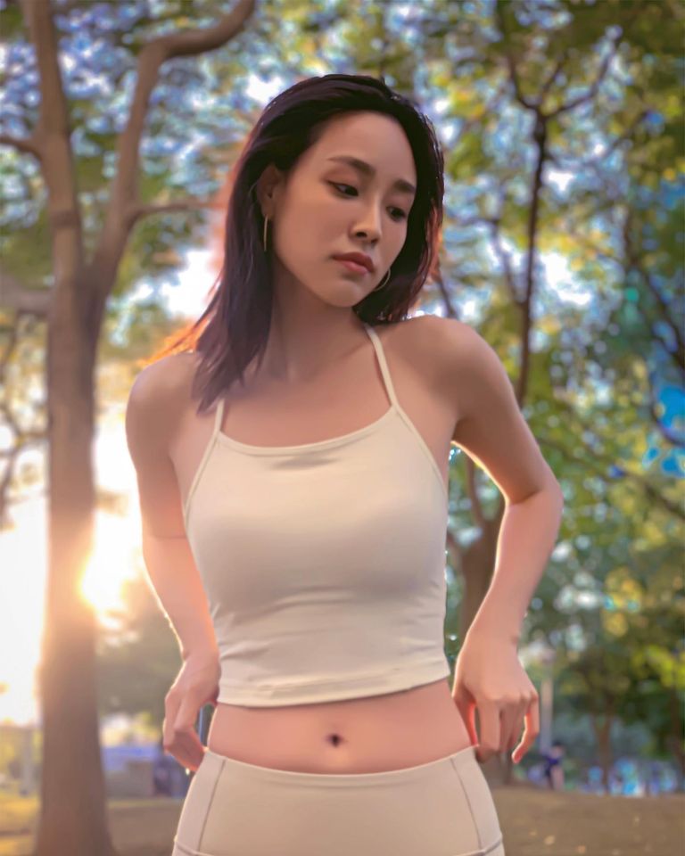 這就是傳說中的高級臉！ 「張耘芝 U.Z」廣告商寵兒，自然高冷臉蛋加上超性感腹肌身材！-第1章-图片8