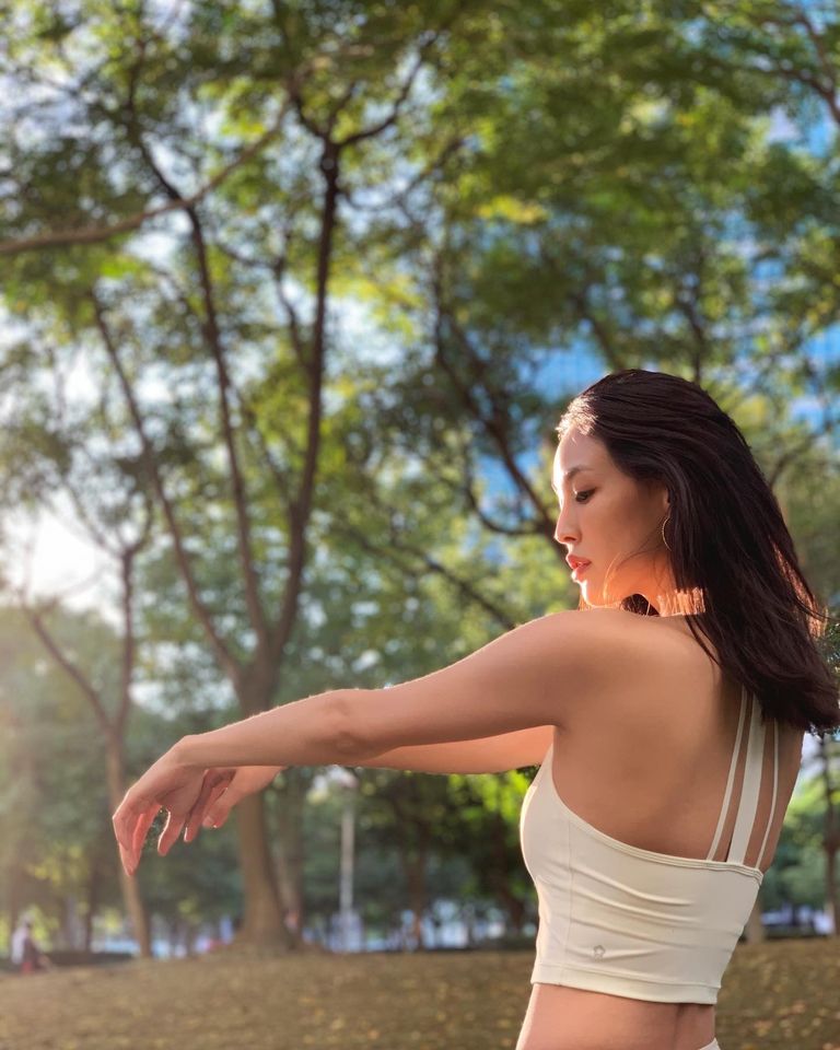 這就是傳說中的高級臉！ 「張耘芝 U.Z」廣告商寵兒，自然高冷臉蛋加上超性感腹肌身材！-第1章-图片10