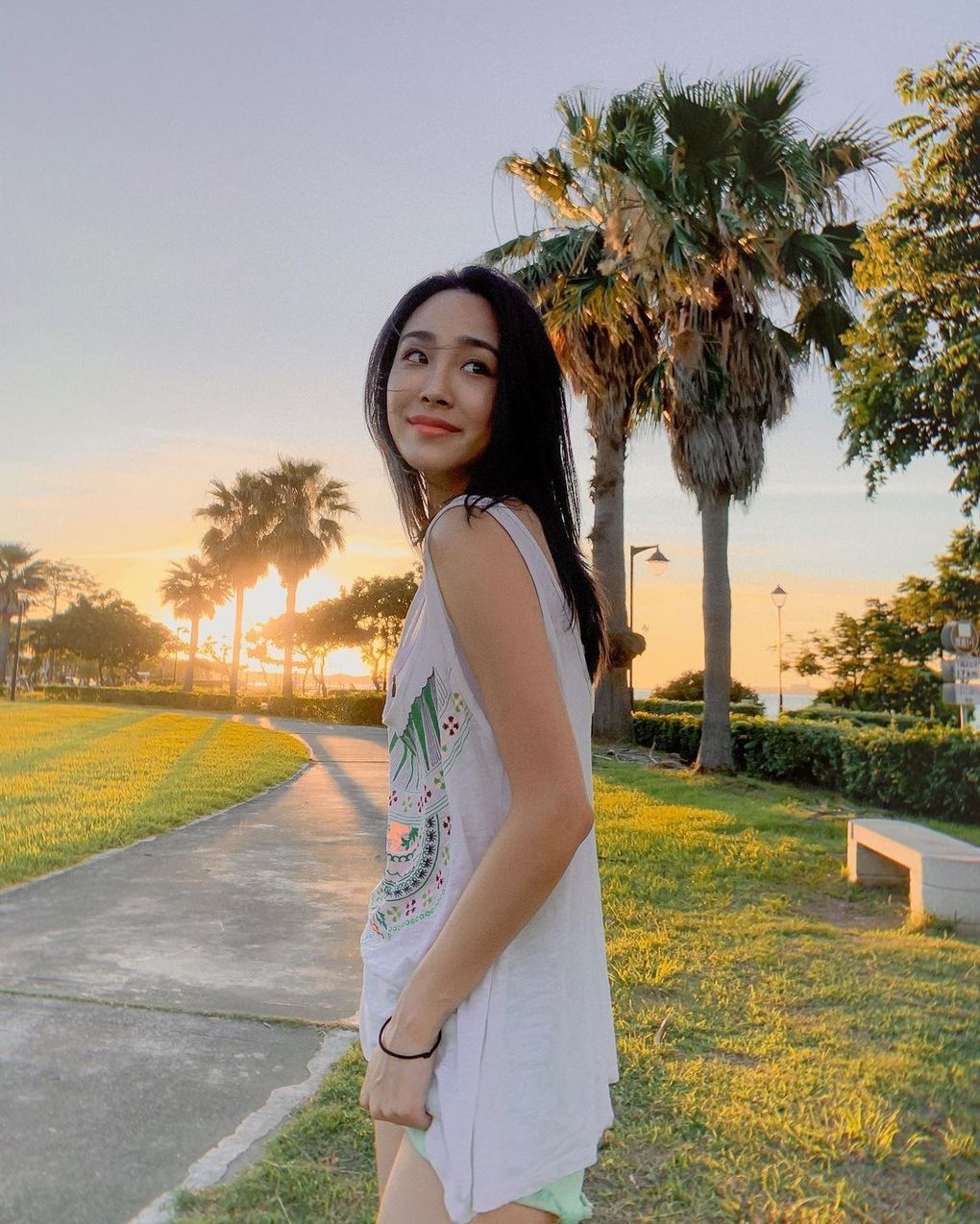 這就是傳說中的高級臉！ 「張耘芝 U.Z」廣告商寵兒，自然高冷臉蛋加上超性感腹肌身材！-第1章-图片12