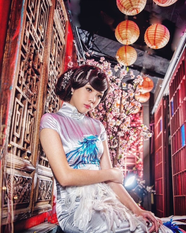 正妹晴天低胸自拍露「W型雪乳」難得解放好性感-第1章-图片5