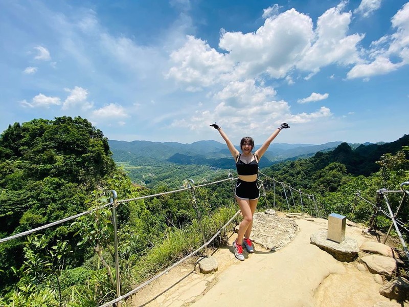 Dara熊熊遊艇上大解放「深溝北半球」滿出比基尼辣翻-第1章-图片17