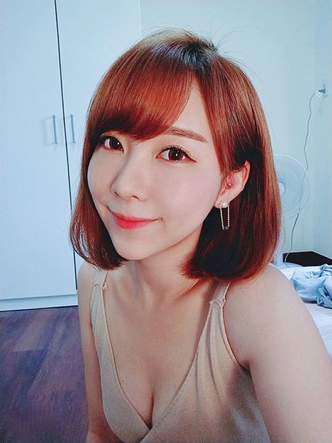 沒人能從她手中逃脫了的黑絲甜美空服員「薛薛」-第1章-图片6