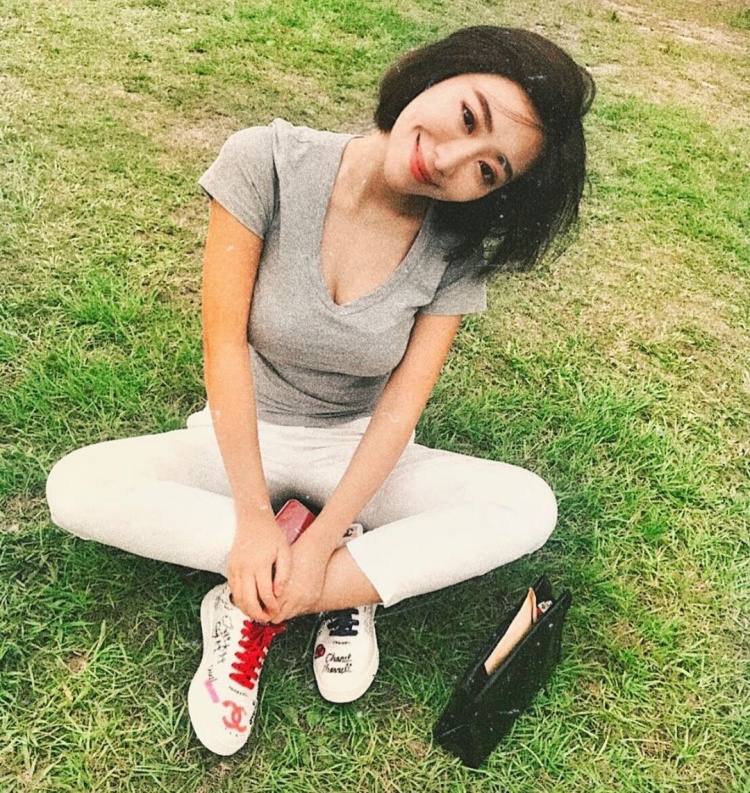 短髮氣質系正妹「甜美臉蛋＋誘人身材」…地方爸爸：這種鄰居哪裡找XD~Erin-第1章-图片12