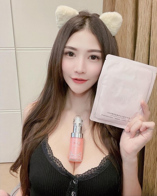 正妹主播糰糰兒惹火旅拍性感小褲褲入境好害羞-第1章-图片13