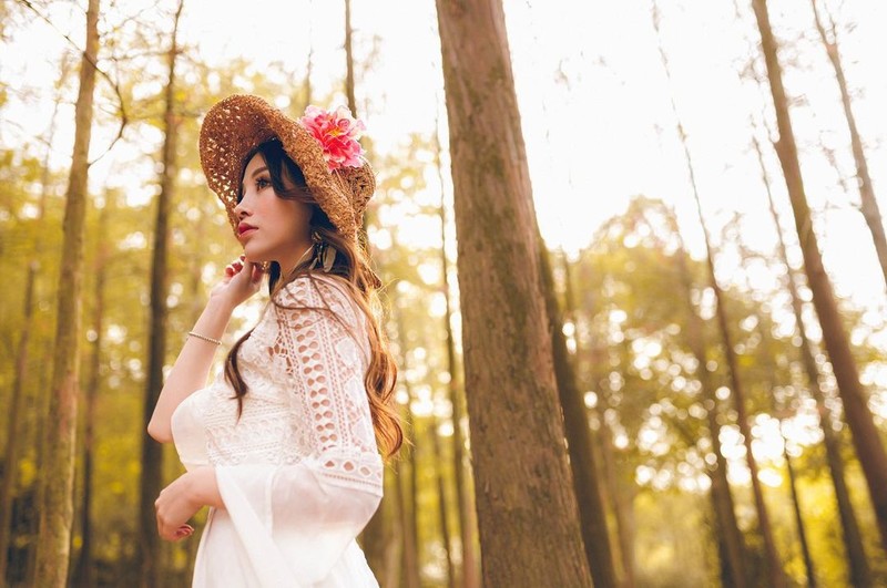 正妹紋繡師Miki唯美自拍小露事業線性感嫵媚好迷人-第1章-图片1