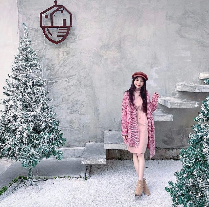 正妹紋繡師Miki唯美自拍小露事業線性感嫵媚好迷人-第1章-图片17