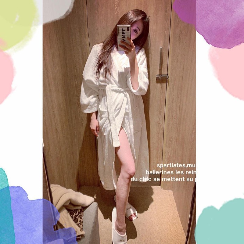 正妹紋繡師Miki唯美自拍小露事業線性感嫵媚好迷人-第1章-图片21