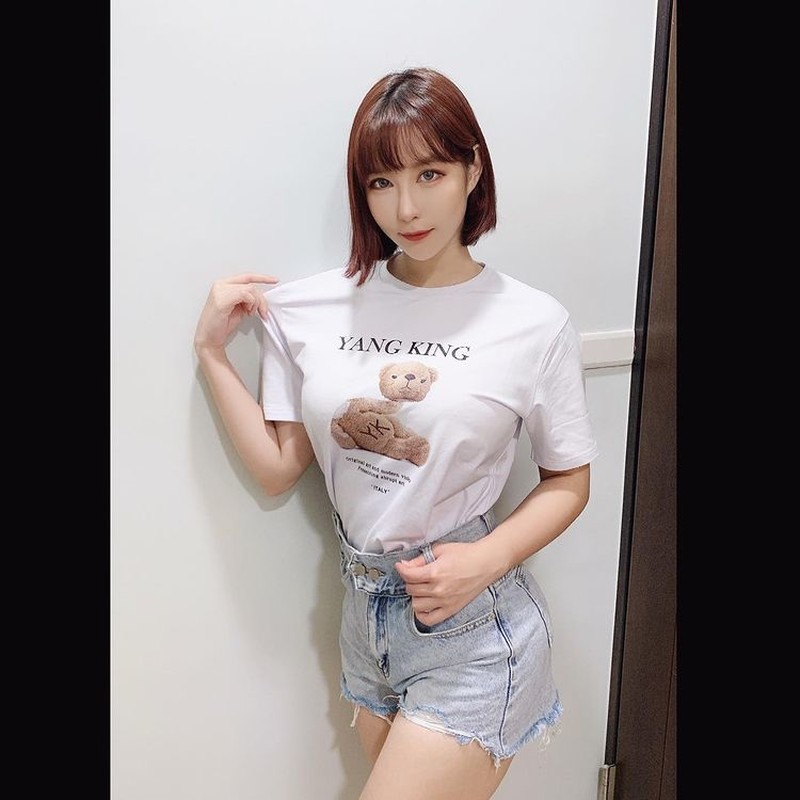 正妹Sylvia希維亞粉紅挖空泳裝「中門大開」惹火美胸蹦出辣翻-第1章-图片3