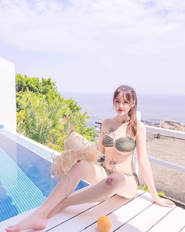 17主播維尼睡衣肩帶滑落露出飽滿白皙雪乳超吸睛-第1章-图片2