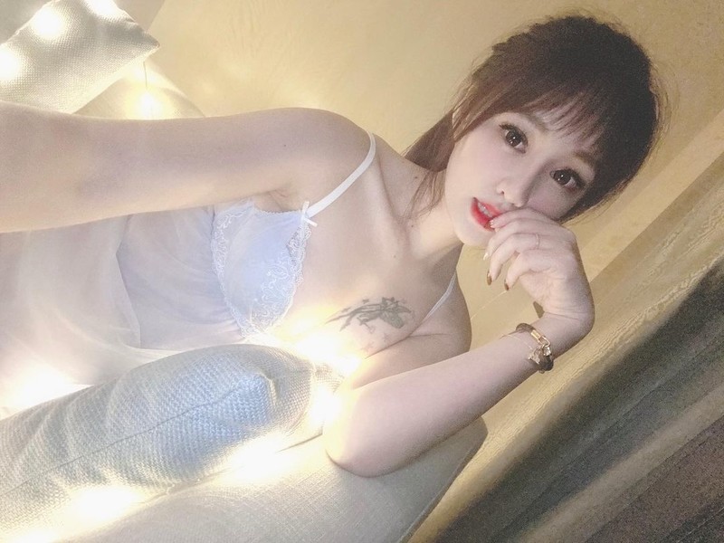 17主播維尼睡衣肩帶滑落露出飽滿白皙雪乳超吸睛-第1章-图片10