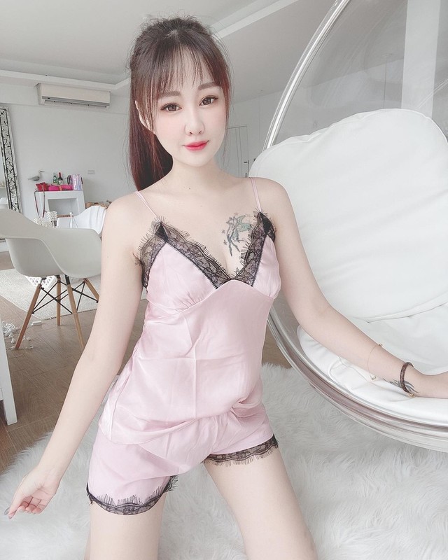 17主播維尼睡衣肩帶滑落露出飽滿白皙雪乳超吸睛-第1章-图片12