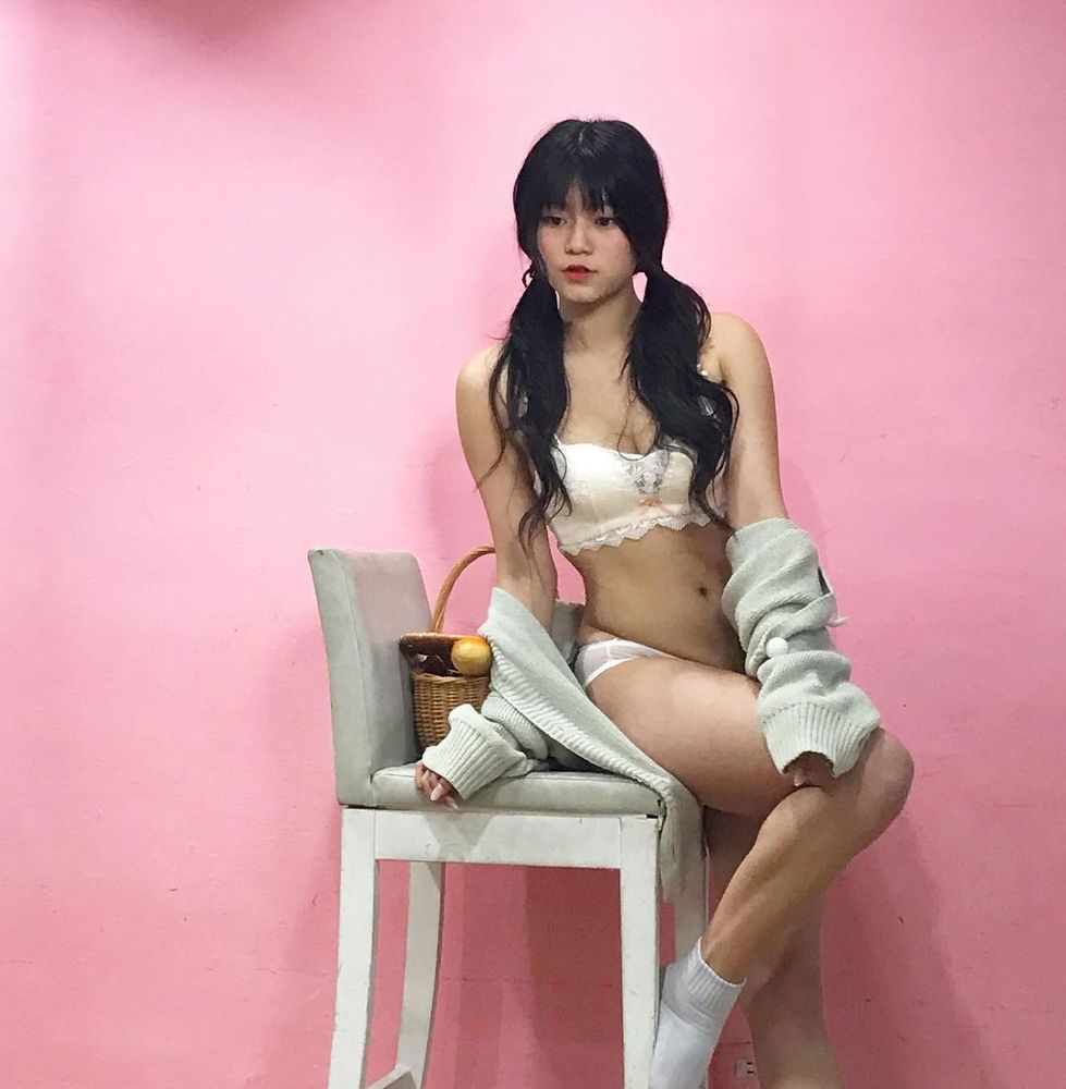 Bikini sister identity revealed!Firew idol group member