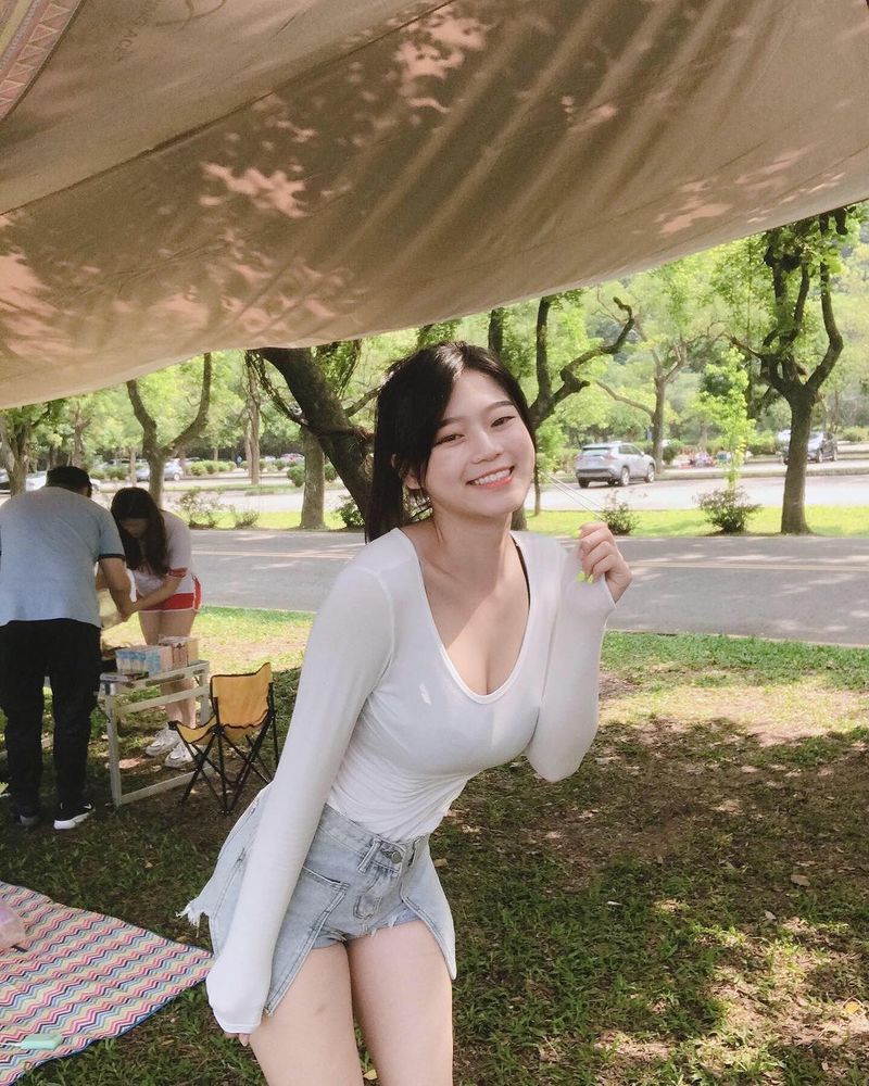 Bikini sister identity revealed!Firew idol group member