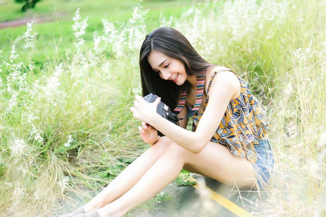 超深邃電眼「嗨底 Heidi Han」長髮飄逸與清純樣貌使人著迷 看她修長的手指這樣渾身酥麻麻-第1章-图片17