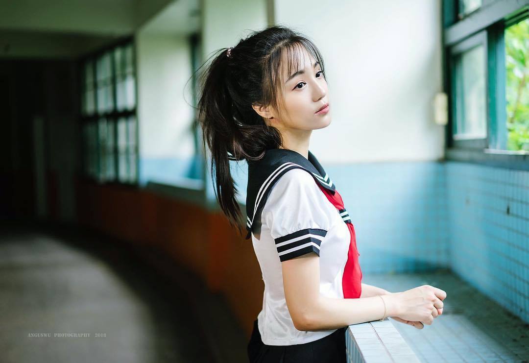 超深邃電眼「嗨底 Heidi Han」長髮飄逸與清純樣貌使人著迷 看她修長的手指這樣渾身酥麻麻-第1章-图片18