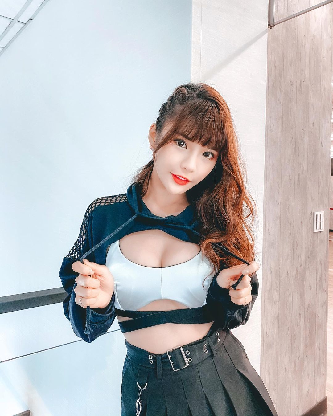 琳妲林羿禎 炸嫩雪白美乳網噴鼻血 ...整場香到不行!-第1章-图片3
