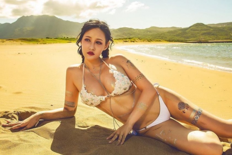 史上最兇！性感女王「飽滿巨乳+絕美翹臀」挑戰尺度：再冷都會熱起來！~Hana Tu 卡比兔-第1章-图片21