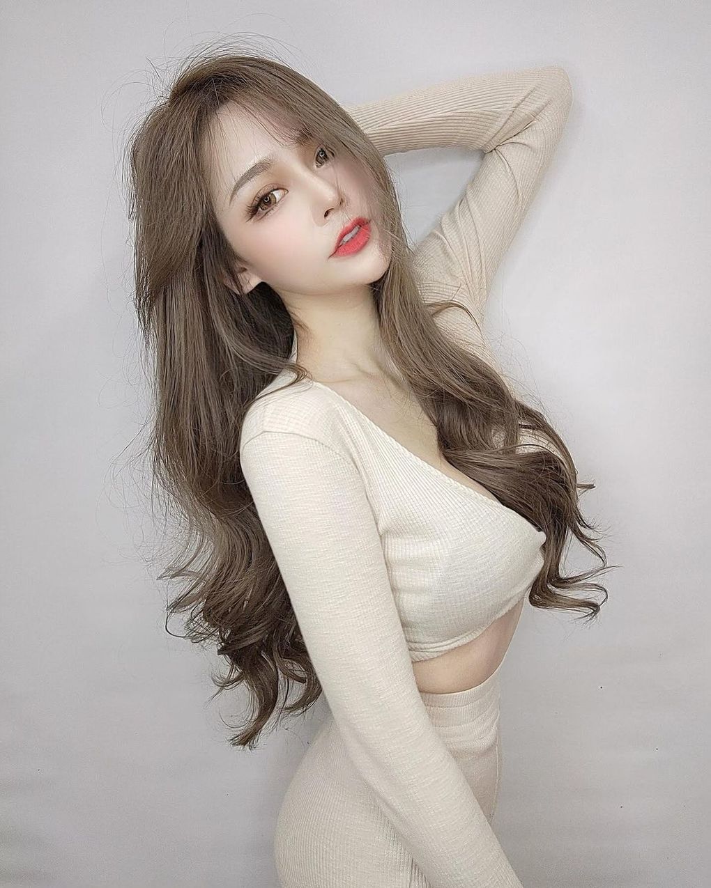 帶你看看性感的極限！火辣直播主「Misa 蜜莎」巨乳翹臀、洋娃娃臉蛋，還能再更撩人？-第1章-图片7