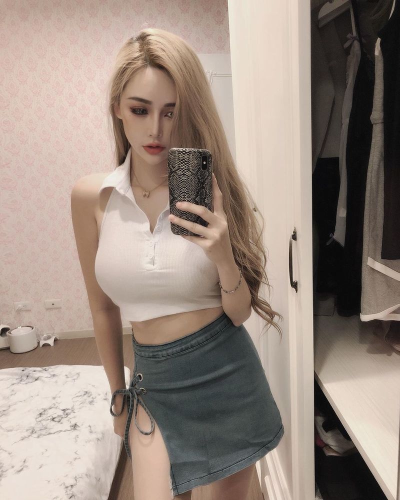 帶你看看性感的極限！火辣直播主「Misa 蜜莎」巨乳翹臀、洋娃娃臉蛋，還能再更撩人？-第1章-图片15