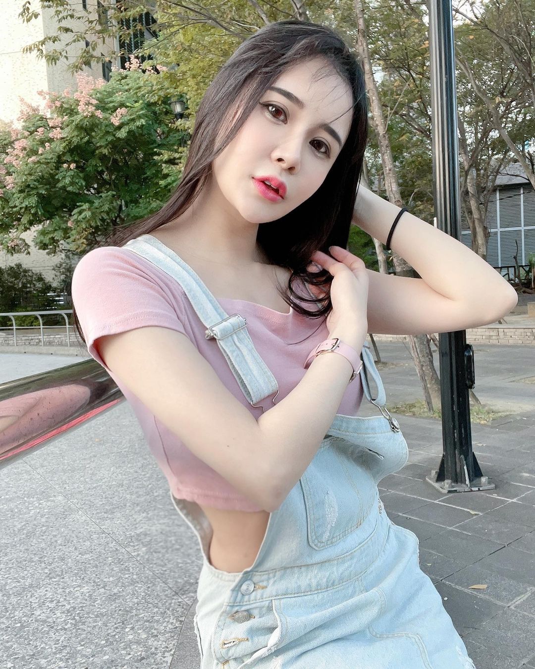 Sister has double discharge deep eyes...white beauty attracting degree of elevation-第1章-图片1