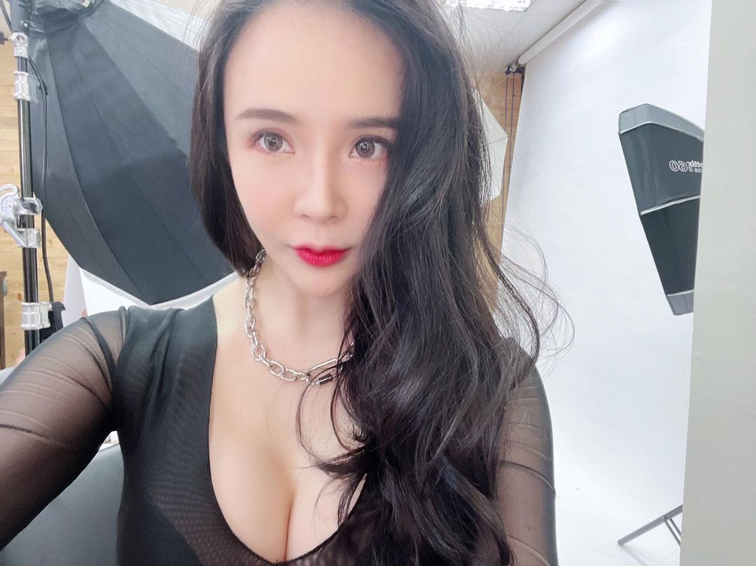 Sister has double discharge deep eyes...white beauty attracting degree of elevation-第1章-图片9