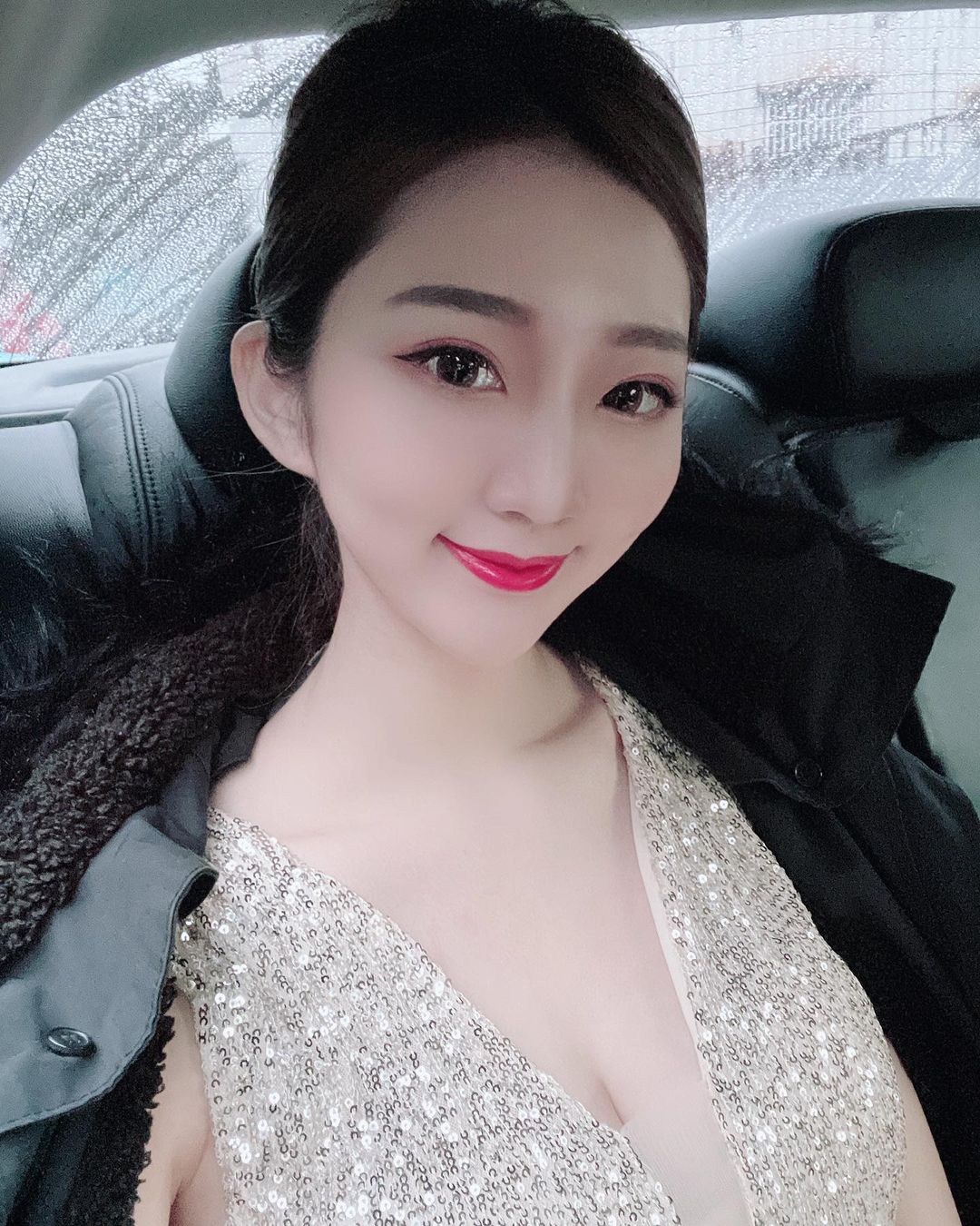 超胸長腿車模女神!萍萍兒Ping 有著174公分完美比例-第1章-图片2