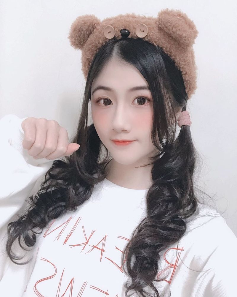 逆天長腿與清新顏值「魏凱芃」身材太胸令人禁不起誘惑：這件衣服哪裡買的-第1章-图片11