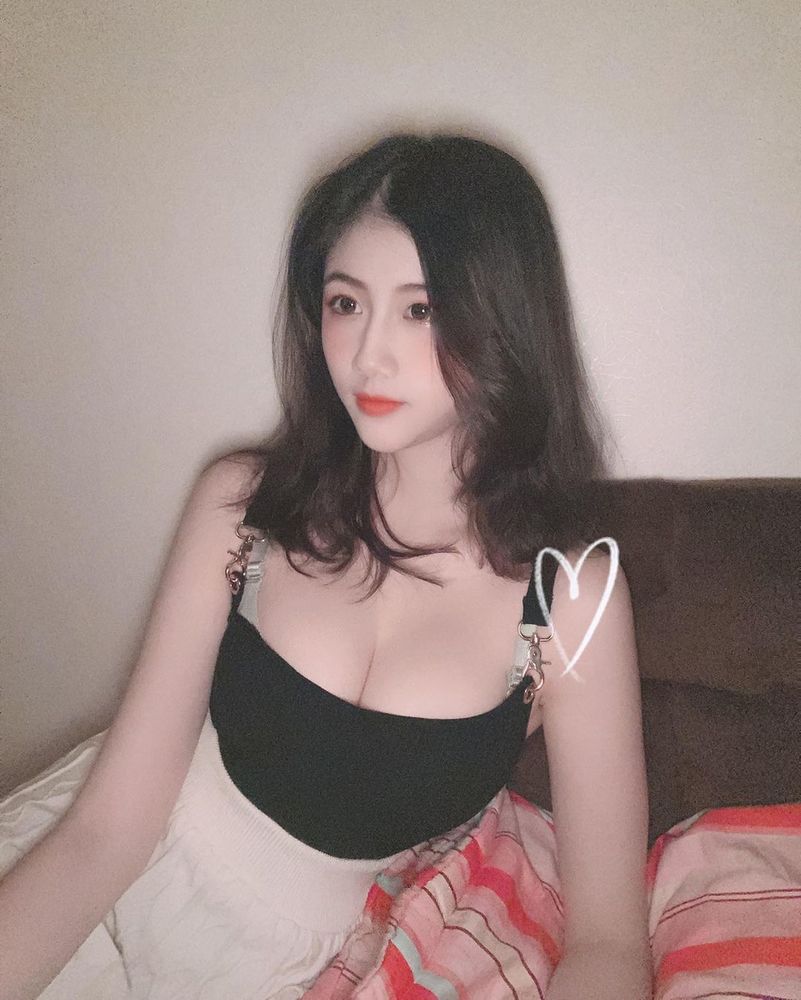 逆天長腿與清新顏值「魏凱芃」身材太胸令人禁不起誘惑：這件衣服哪裡買的-第1章-图片14