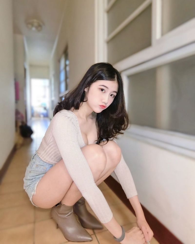 逆天長腿與清新顏值「魏凱芃」身材太胸令人禁不起誘惑：這件衣服哪裡買的-第1章-图片18