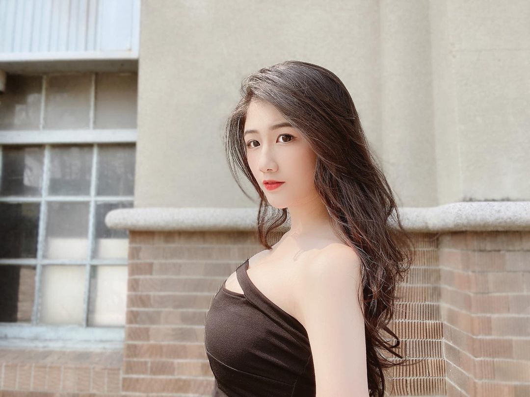 逆天長腿與清新顏值「魏凱芃」身材太胸令人禁不起誘惑：這件衣服哪裡買的-第1章-图片23
