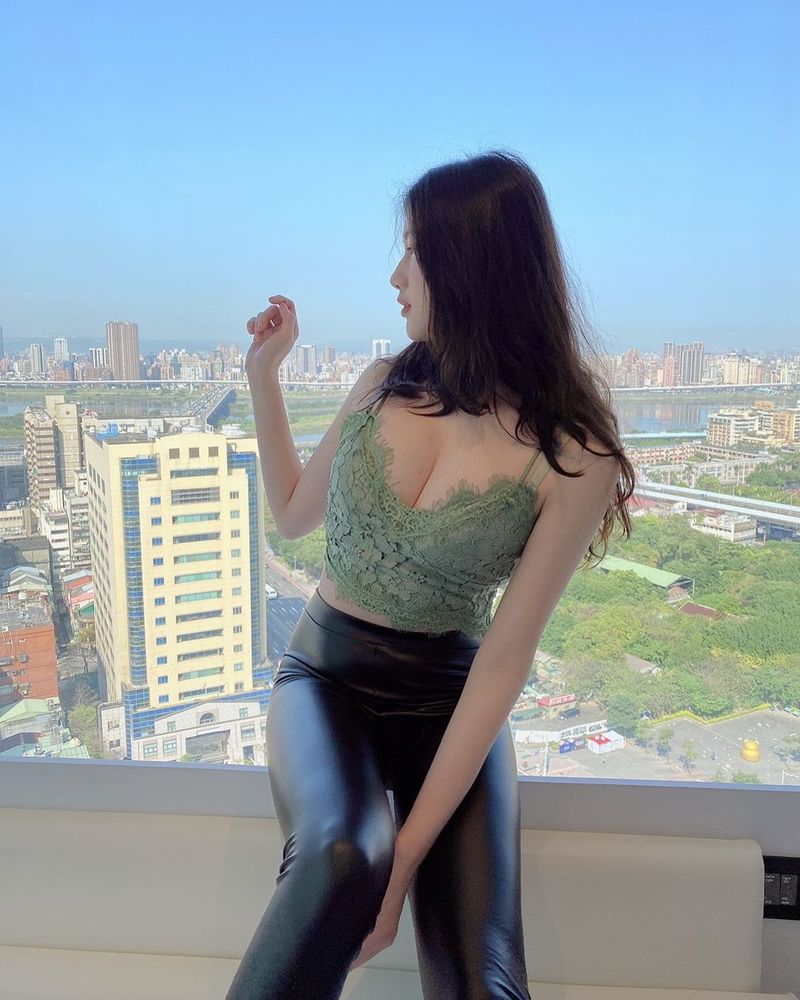 逆天長腿與清新顏值「魏凱芃」身材太胸令人禁不起誘惑：這件衣服哪裡買的-第1章-图片38