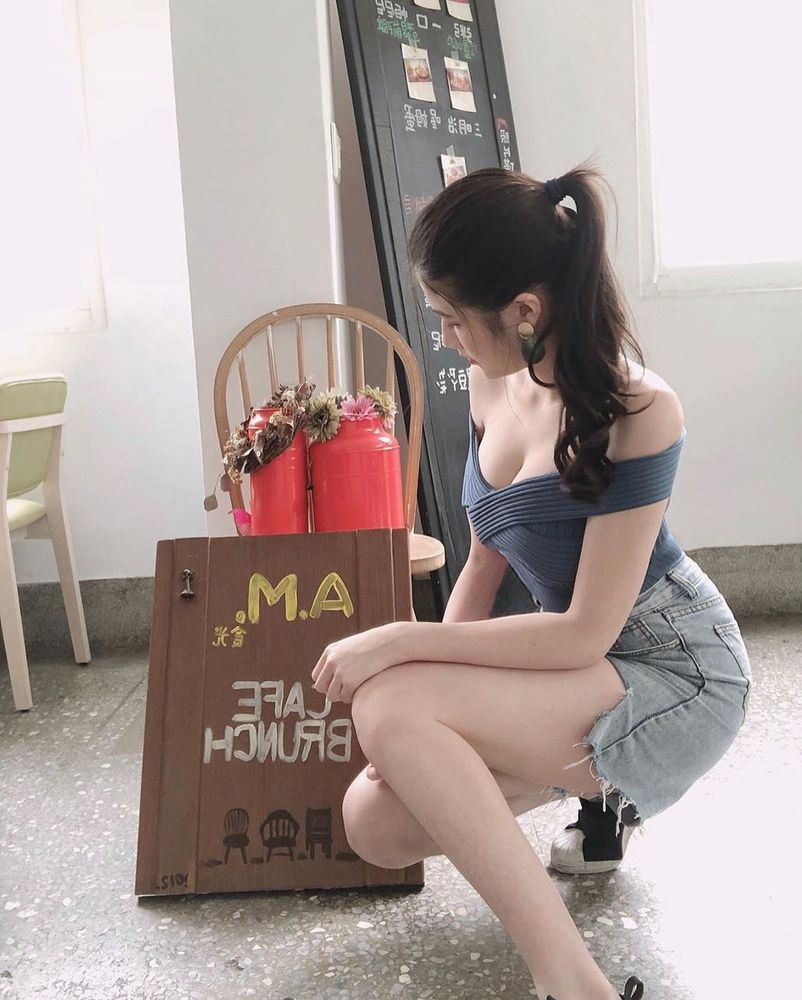 逆天長腿與清新顏值「魏凱芃」身材太胸令人禁不起誘惑：這件衣服哪裡買的-第1章-图片42