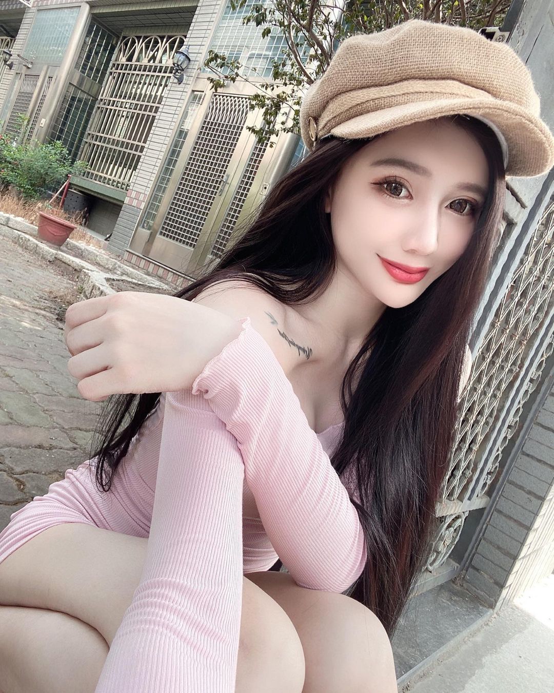 陳嘉 清秀正妹身材超性感!讓人難耐-第1章-图片2