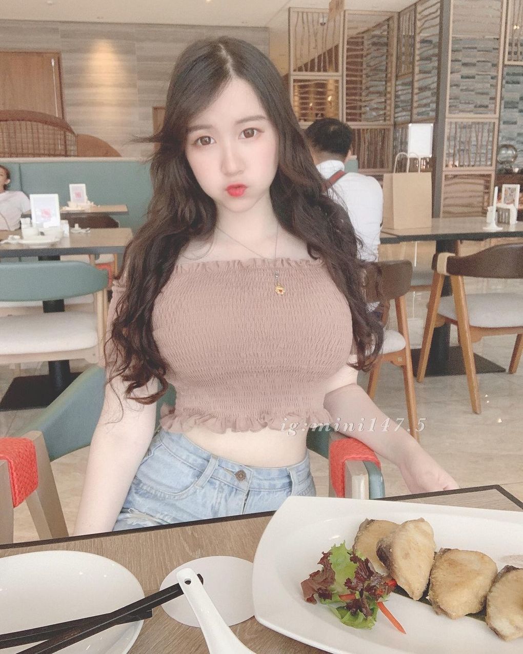 真正的火辣小隻馬！「蕭予瑄」無辜嘟嘟嘴太萌，往下看瞬間被美巨峰塞滿整個視線-第1章-图片6