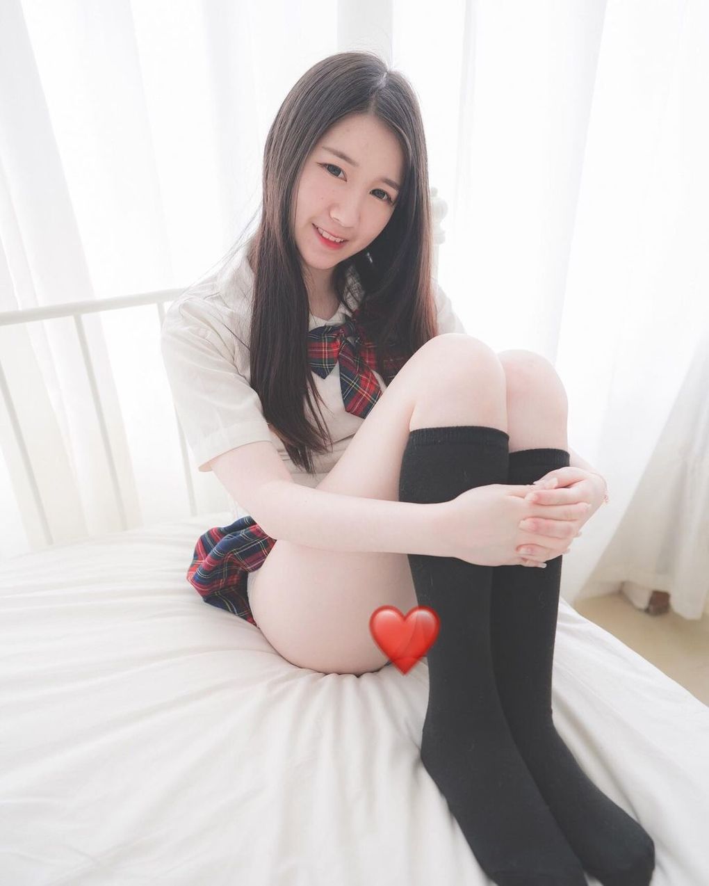 真正的火辣小隻馬！「蕭予瑄」無辜嘟嘟嘴太萌，往下看瞬間被美巨峰塞滿整個視線-第1章-图片11