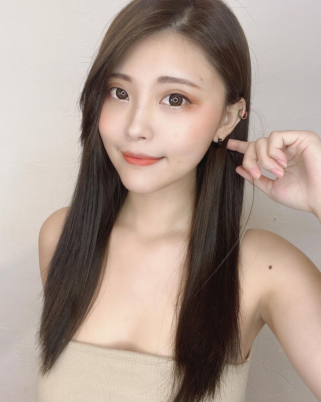 純愛美乳女神「苡琍Hana」誘惑能量全面釋放　性感胴體勾引不斷讓人想撲倒-第1章-图片6